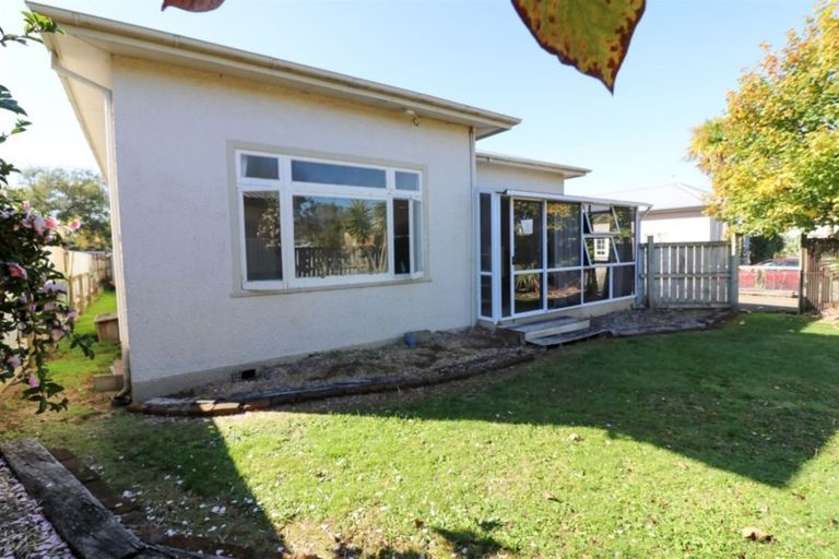 Photo of property in 6 Edward Street, Dannevirke, 4930