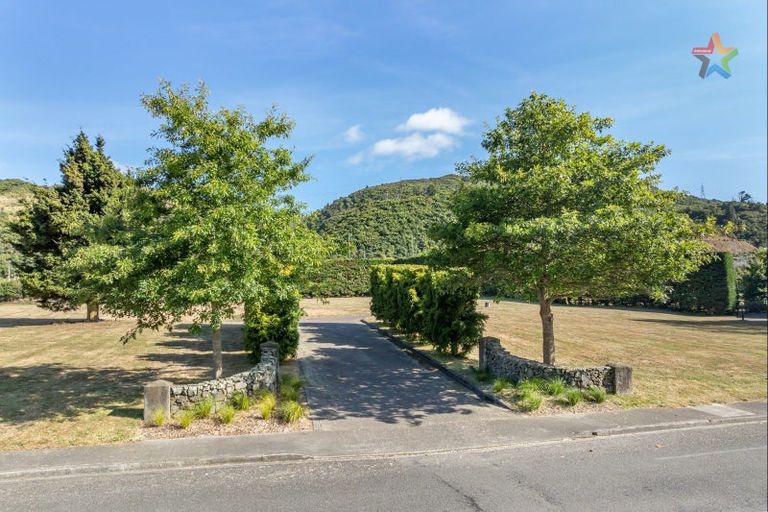 Photo of property in Manor Park, 6 Manor Park Road, Manor Park, Lower Hutt, 5019