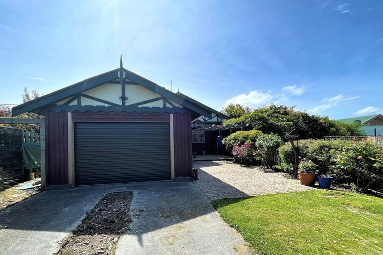 Photo of property in 16 Lewin Street, Balclutha, 9230