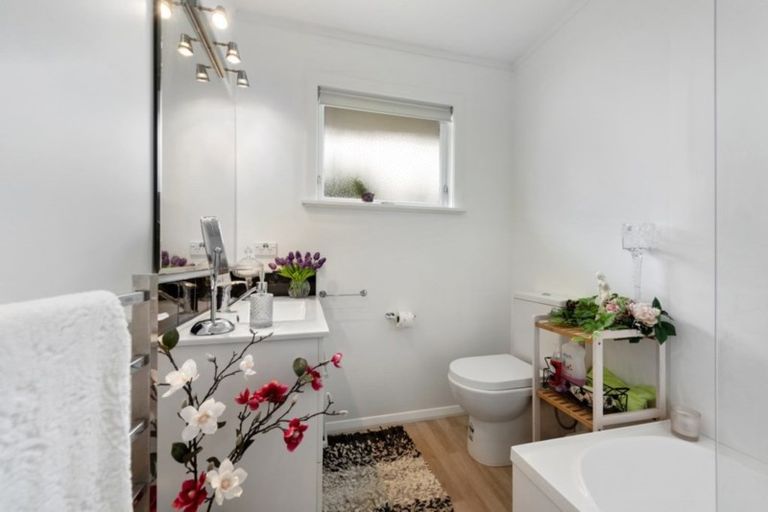 Photo of property in 1/14 Totara Street, Trentham, Upper Hutt, 5018