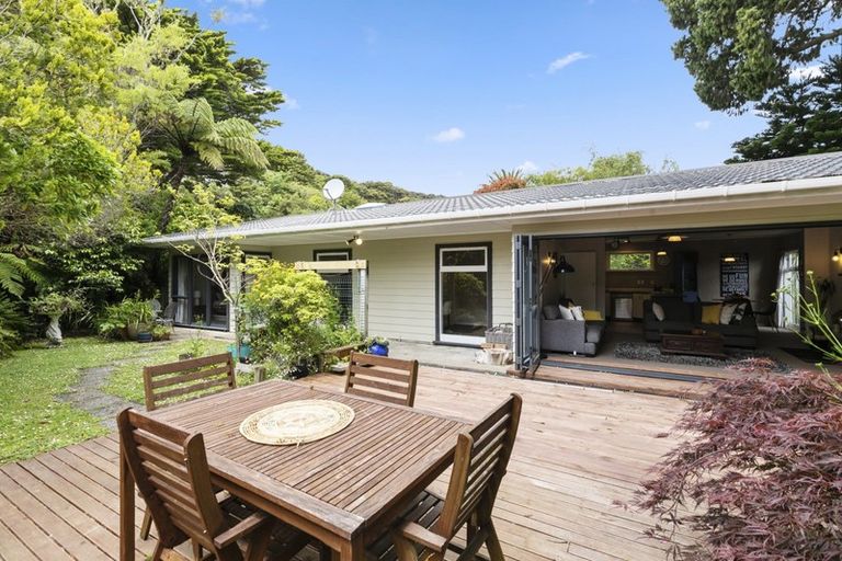 Photo of property in 33 Wright Street, Wainuiomata, Lower Hutt, 5014