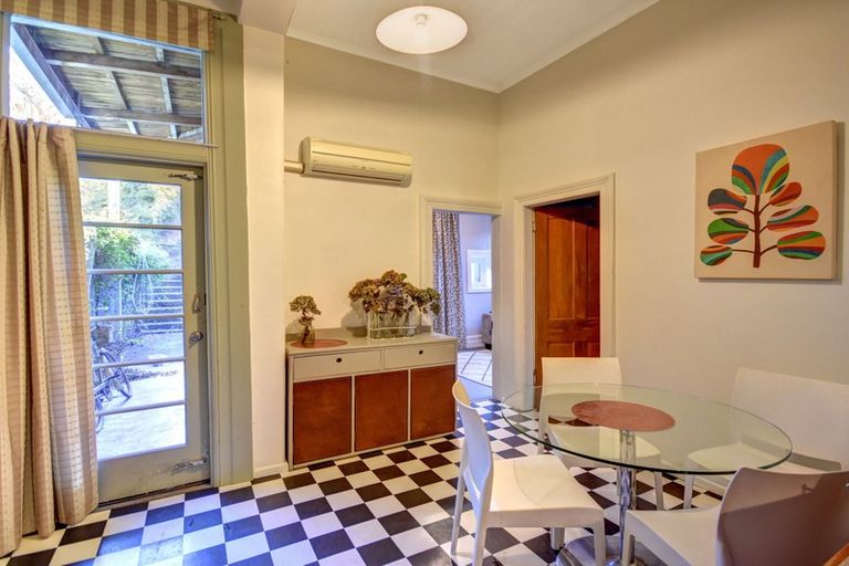 Photo of property in 54 Manor Place, Dunedin Central, Dunedin, 9016