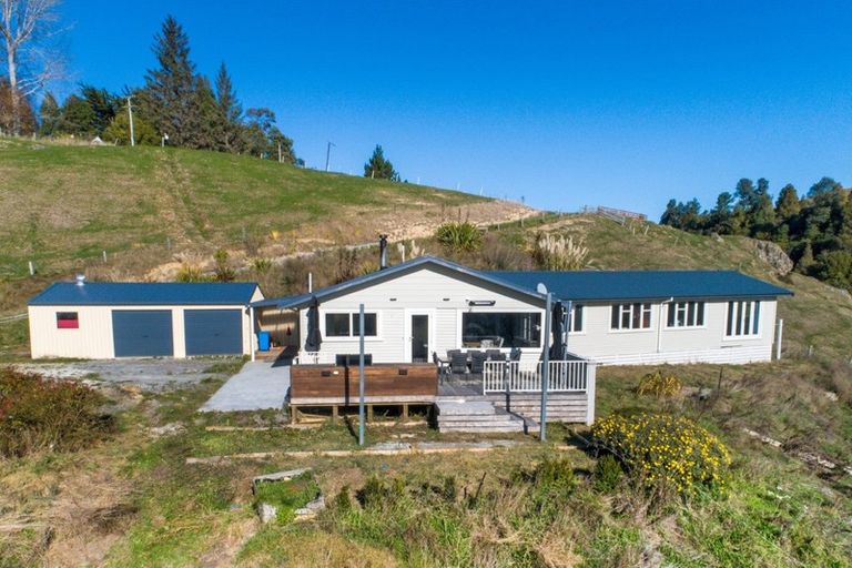 Photo of property in 1412 Maraetotara Road, Maraetotara, Havelock North, 4294