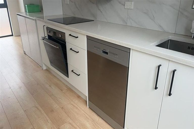 Photo of property in 5/6 Kereru Street, Henderson, Auckland, 0612