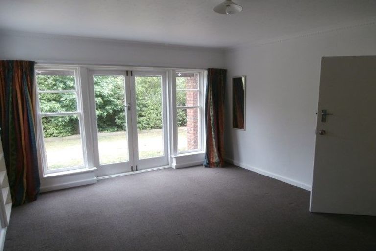 Photo of property in 27 Ilam Road, Upper Riccarton, Christchurch, 8041
