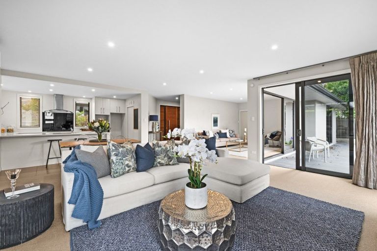 Photo of property in 9b Gillean Street, Havelock North, 4130