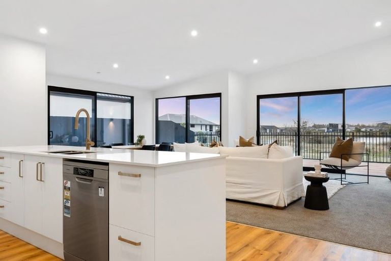 Photo of property in 43 Timara Crescent, Marshland, Christchurch, 8083