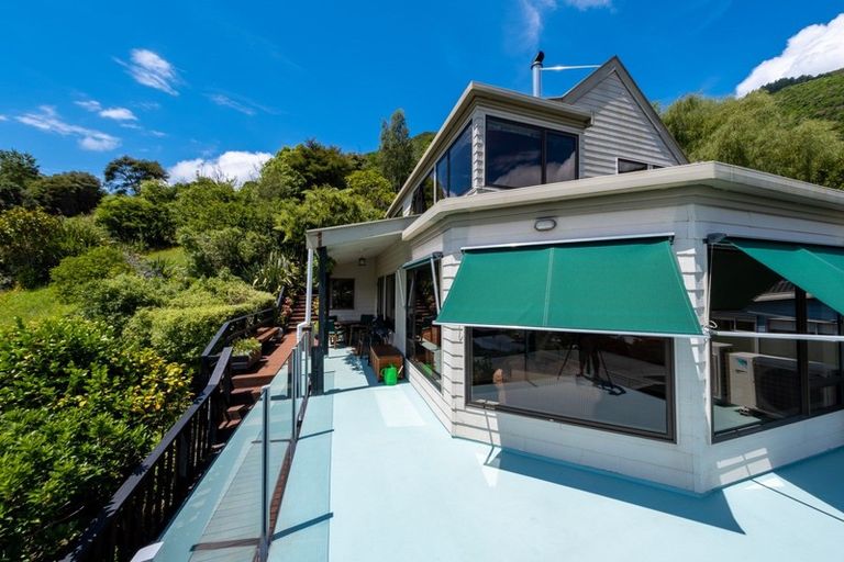 Photo of property in 8b Amelia Crescent, Waikawa, Picton, 7220