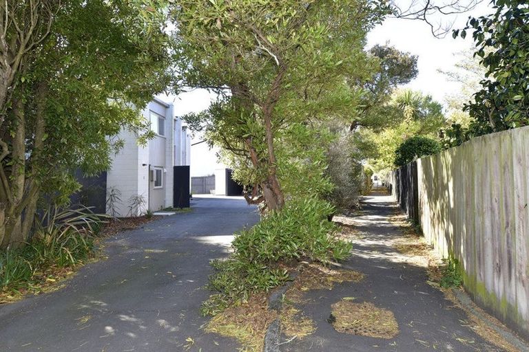 Photo of property in 4/140 Waimairi Road, Ilam, Christchurch, 8041