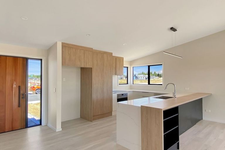 Photo of property in 10 Jack Adamson Drive, Twizel, 7901