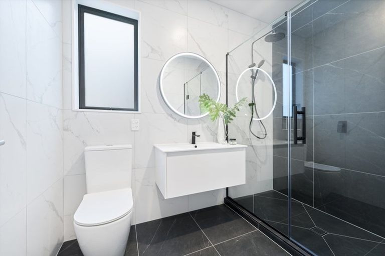 Photo of property in 42 Paparahi Place, Wainui, 0992