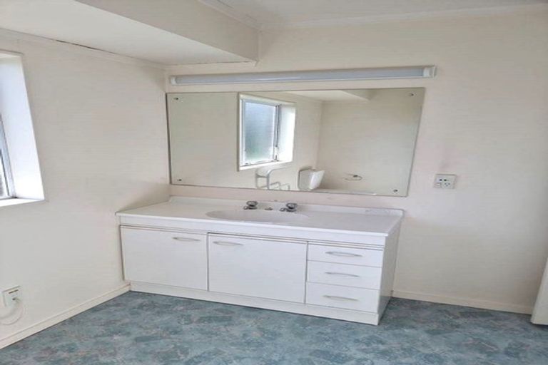 Photo of property in 546 Don Buck Road, Westgate, Auckland, 0614