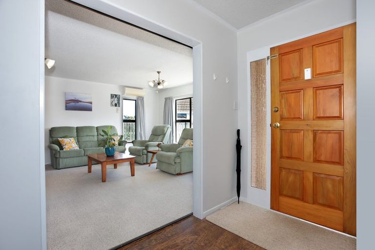 Photo of property in 8 Mansell Crescent, Bulls, 4818