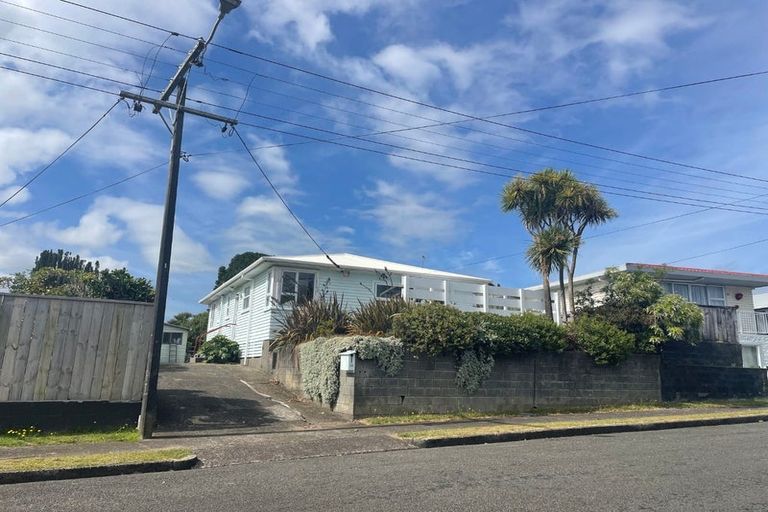 Photo of property in 32 Watene Crescent, Waitara, 4320