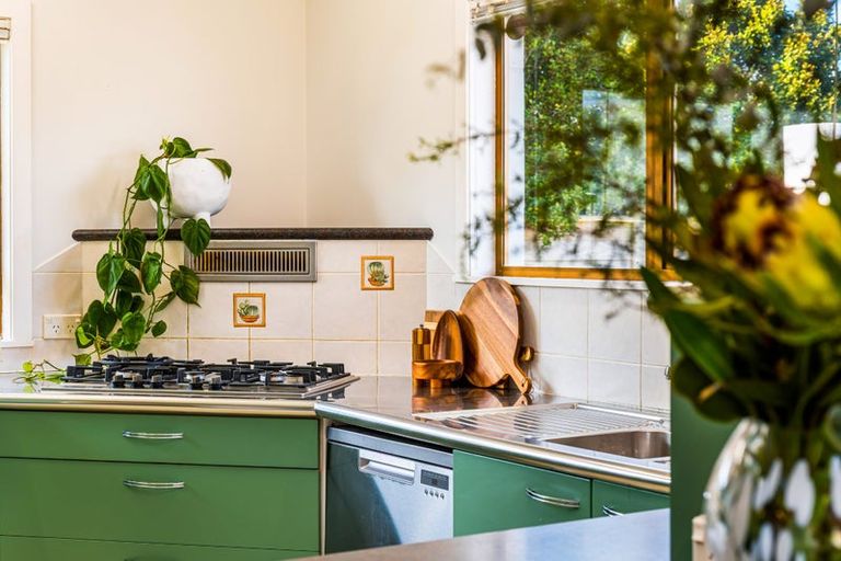 Photo of property in 22 Weza Lane, Kumeu, 0810