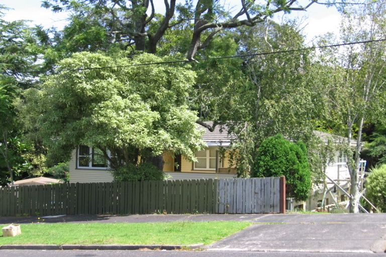 Photo of property in 39 Laburnum Road, New Windsor, Auckland, 0600