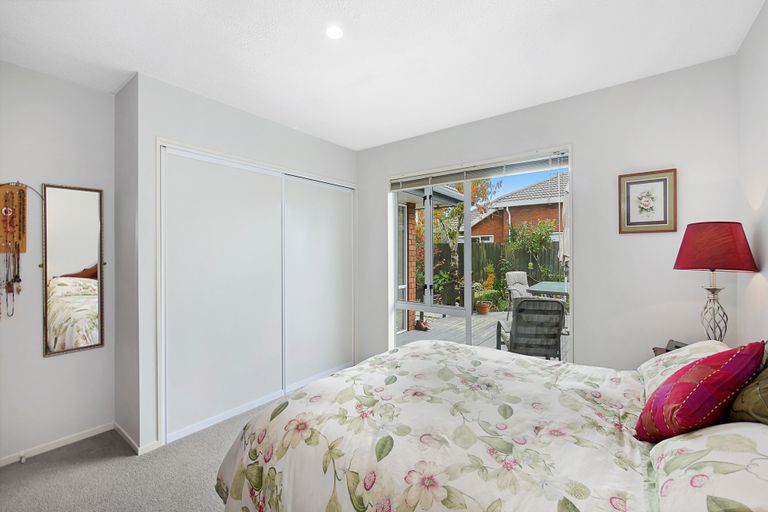 Photo of property in 3/356 Yaldhurst Road, Russley, Christchurch, 8042