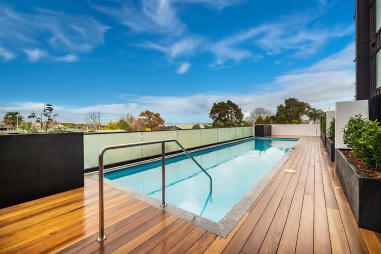 Photo of property in Frank Sargeson Apts, 408/80 Anzac Street, Takapuna, Auckland, 0622