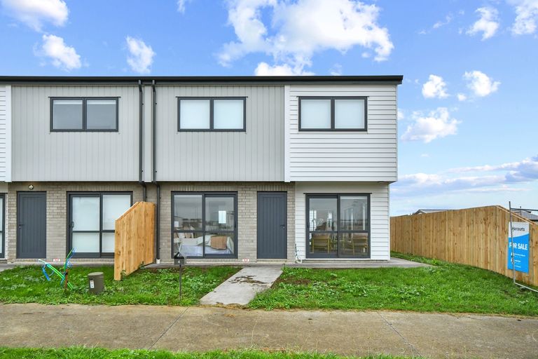 Photo of property in 4 Kaitiaki Drive, Clarks Beach, 2122