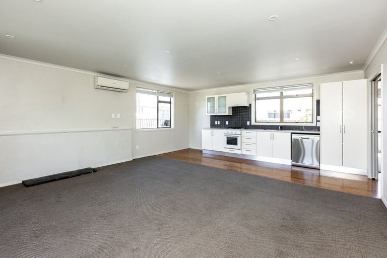 Photo of property in 8 Merton Crescent, Pirimai, Napier, 4112