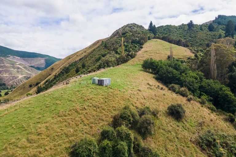 Photo of property in 1840 Dovedale Road, Woodstock, Wakefield, 7096