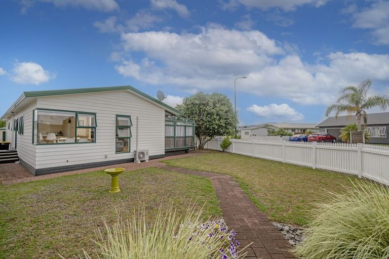 Photo of property in 2 Seascape Avenue, Whitianga, 3510