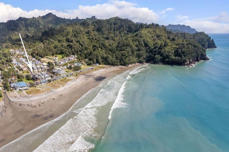 Photo of property in 10b Beach Road, Waihi Beach, 3611