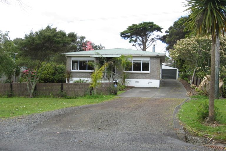 Photo of property in 8 Holgate Avenue, Herald Island, Auckland, 0618
