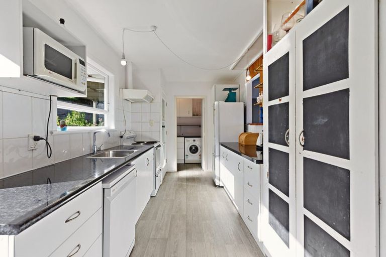 Photo of property in 18 Jonathon Street, Brookfield, Tauranga, 3110