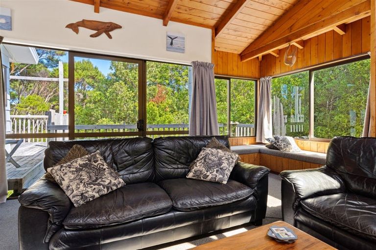 Photo of property in 13 Scoresby Street, Opua, 0200