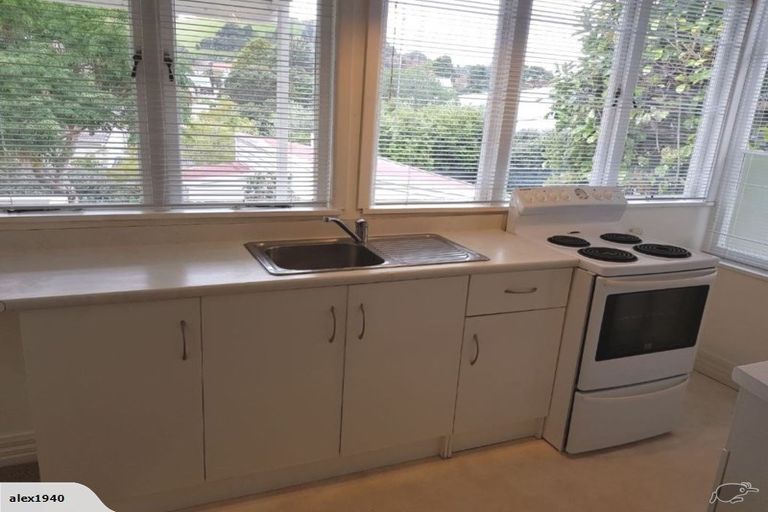 Photo of property in 14 Shoal Bay Road, Devonport, Auckland, 0624