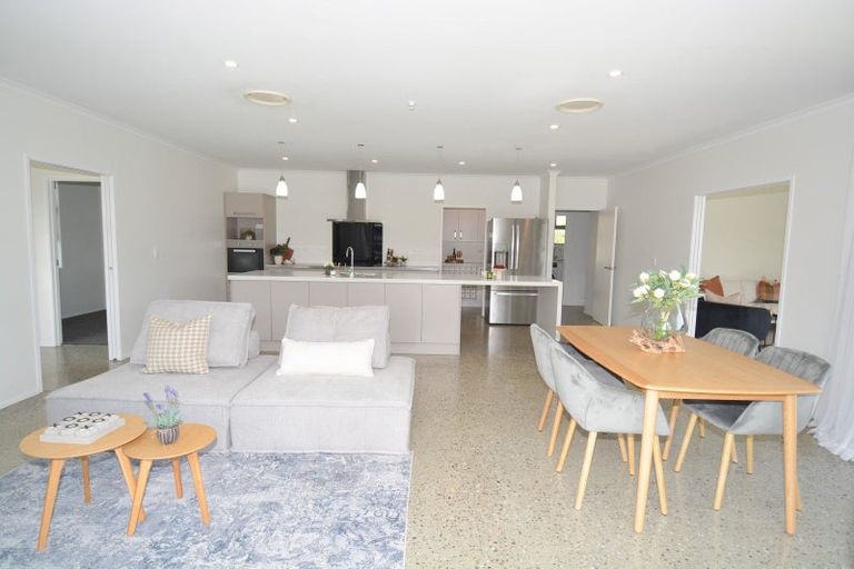 Photo of property in 4 Avalanche Place, Wanaka, 9305