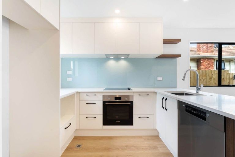 Photo of property in 79e Miller Road, Mangere Bridge, Auckland, 2022