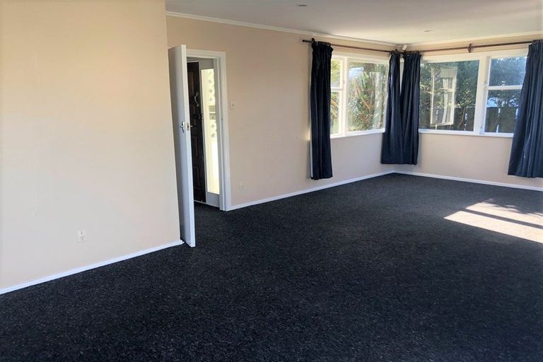 Photo of property in 30 Baylands Drive, Newlands, Wellington, 6037