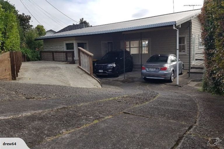 Photo of property in 46 Exmouth Road, Northcote, Auckland, 0627