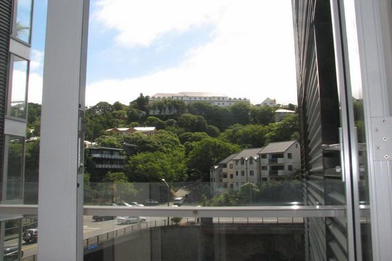 Photo of property in Montreaux Apartments, 4k/164 The Terrace, Wellington Central, Wellington, 6011