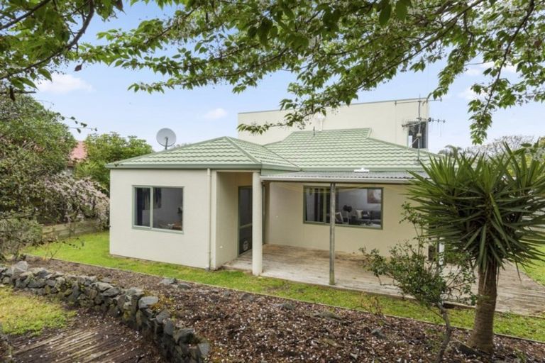 Photo of property in 10 Dalton Drive, Papamoa Beach, Papamoa, 3118