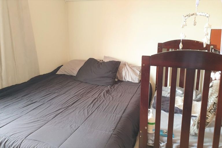 Photo of property in 1/8 Greenstone Place, Clover Park, Auckland, 2019