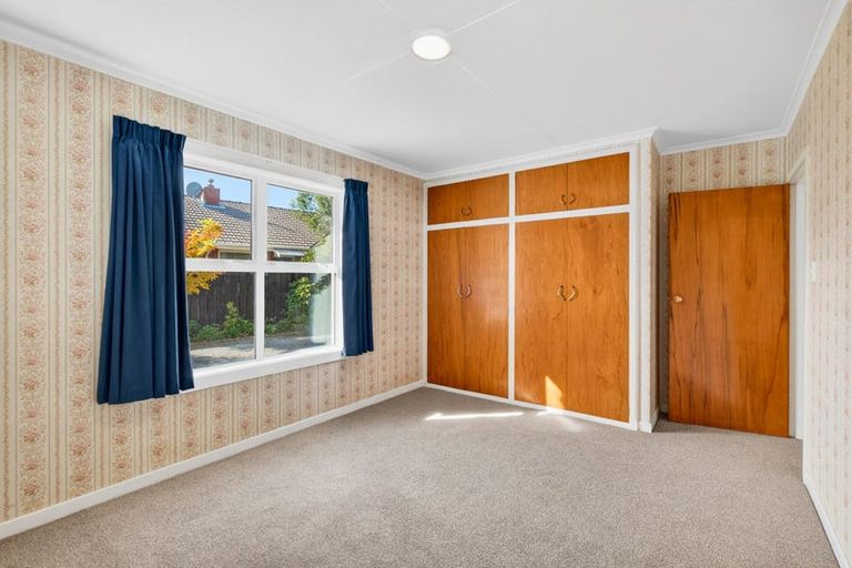 Photo of property in 1/23 Tuirau Place, Ilam, Christchurch, 8041