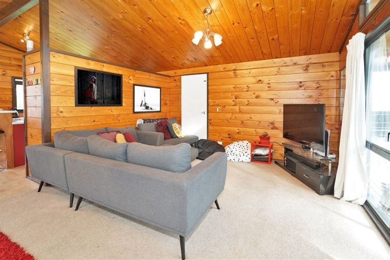 Photo of property in 55 Berkley Avenue, Hillcrest, Hamilton, 3216