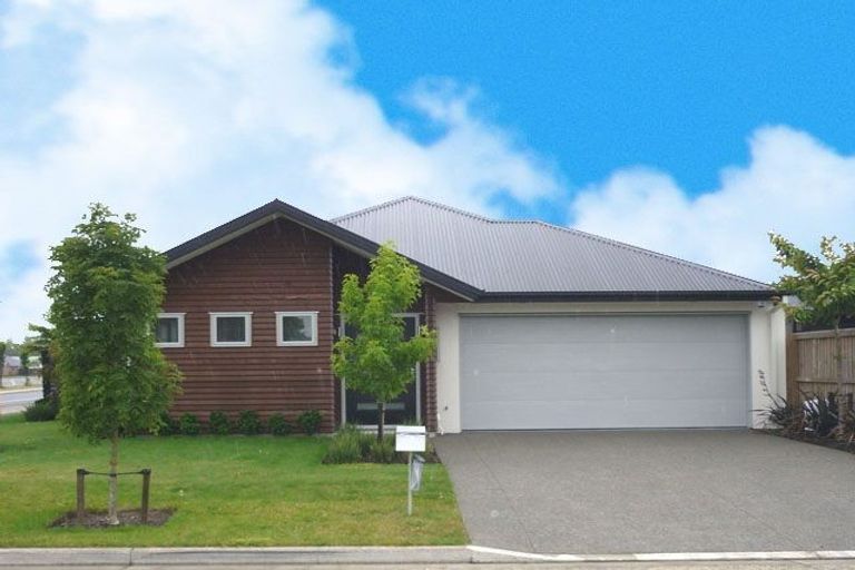 Photo of property in 18 Charente Way, Yaldhurst, Christchurch, 8042