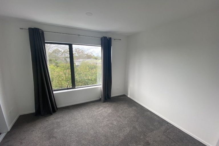 Photo of property in 2/20 Metcalfe Road, Ranui, Auckland, 0612