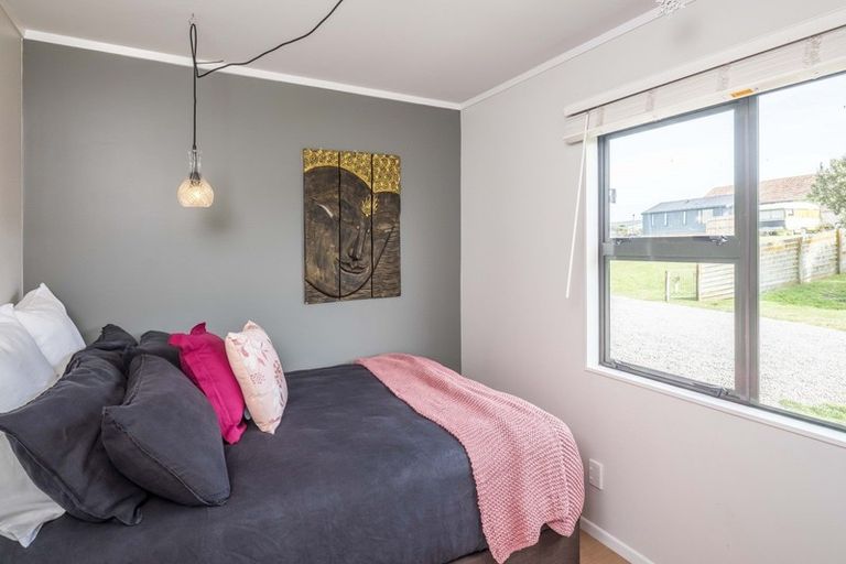 Photo of property in 26 Kitchener Street, Te Horo Beach, Otaki, 5581