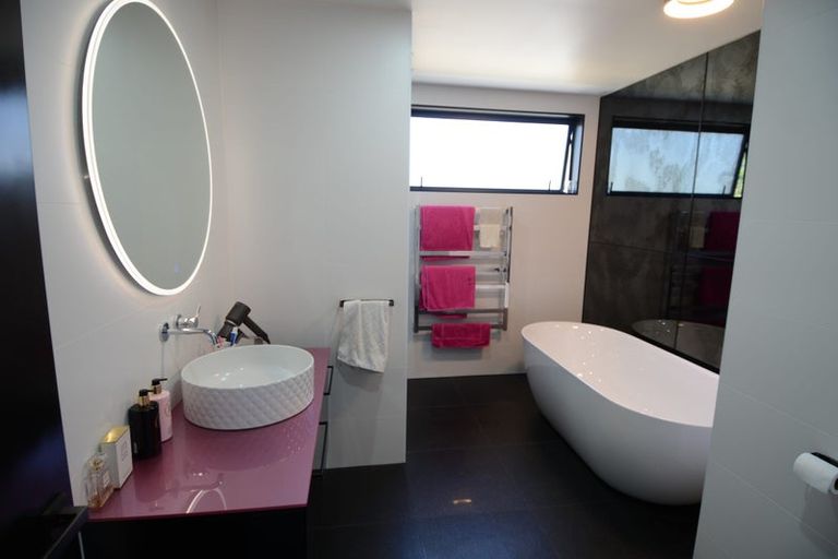 Photo of property in 118 Motu Iti, Pauanui, Hikuai, 3579