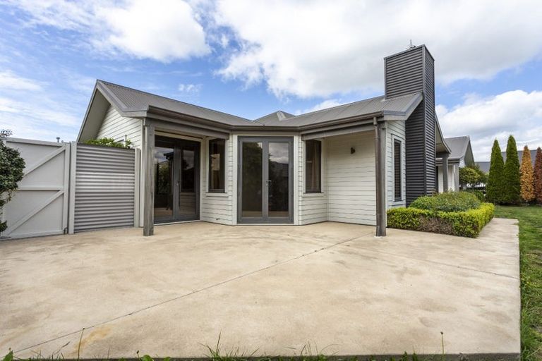 Photo of property in 14 Hideaway Gate, Parklands, Christchurch, 8083