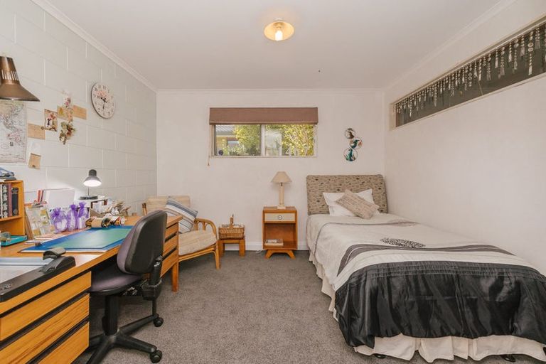 Photo of property in 9 Mana Place, Awapuni, Palmerston North, 4412