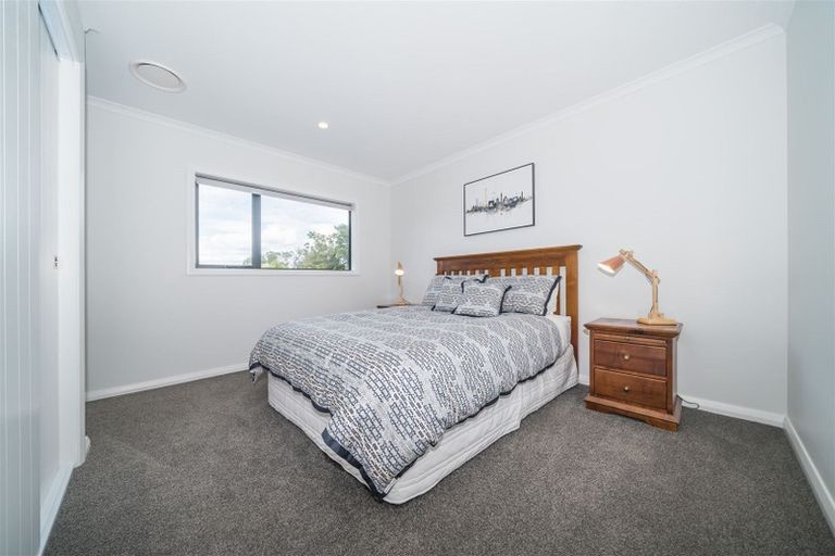 Photo of property in 5 Waimarama Court, Roslyn, Palmerston North, 4414