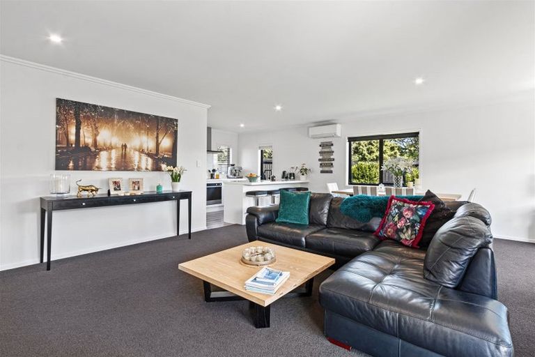 Photo of property in 8 Parawai Street, Marshland, Christchurch, 8083