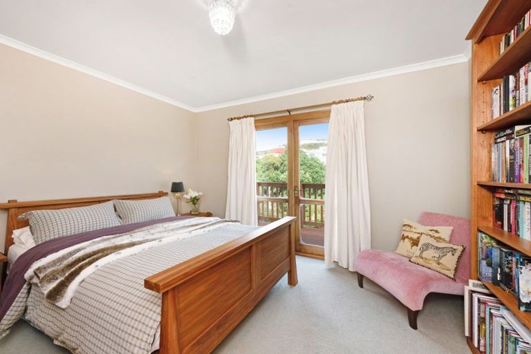 Photo of property in 1 Frobisher Street, Island Bay, Wellington, 6023