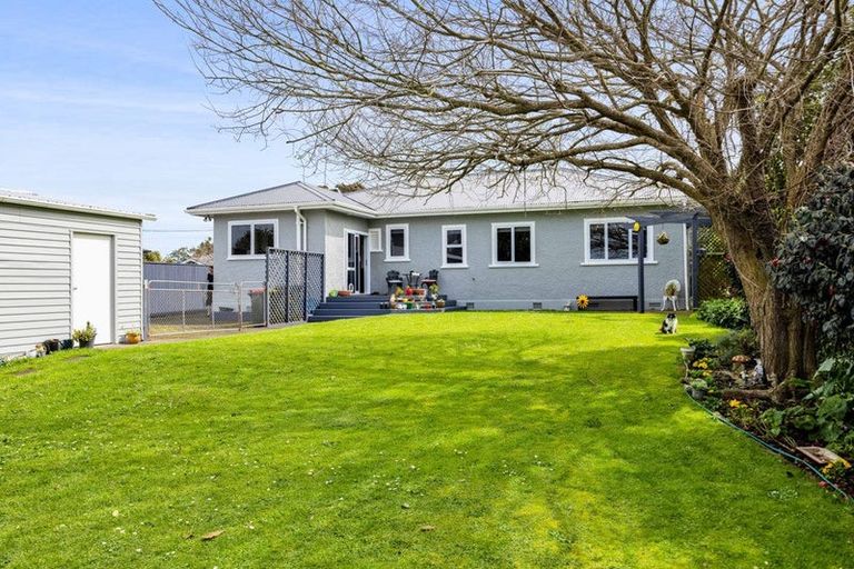 Photo of property in 18 Albion Street, Hawera, 4610